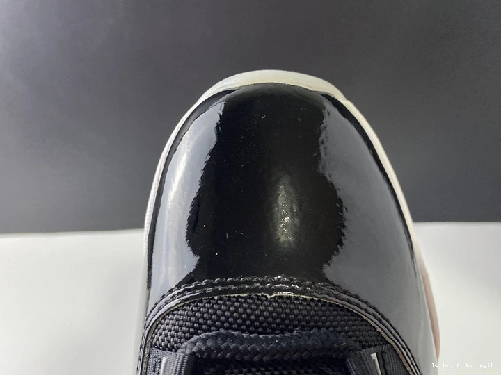 11  “25th  Jordan CT8012-011 Anniversary” Air 0420